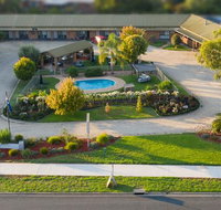Statesman Motor Inn - Foster Accommodation