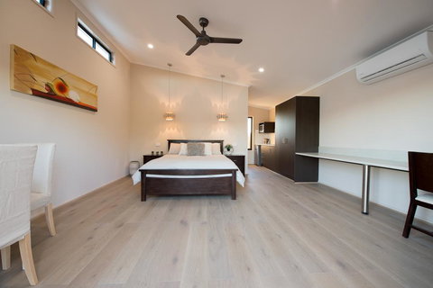 Still Earth - Foster Accommodation 2