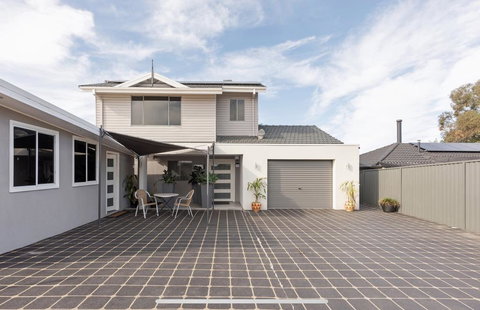 Studio Vues - Foster Accommodation 3