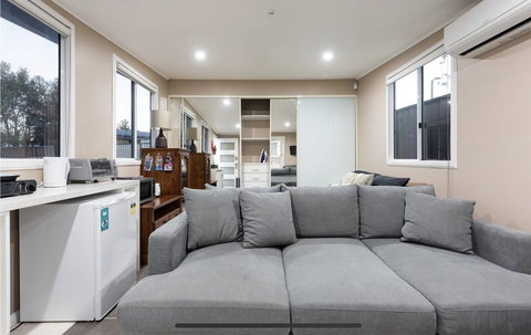 Studio Vues - Foster Accommodation 1