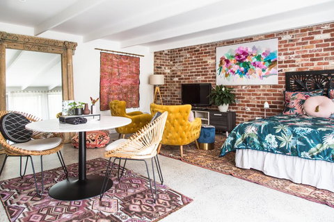 Studio36 - Foster Accommodation 1