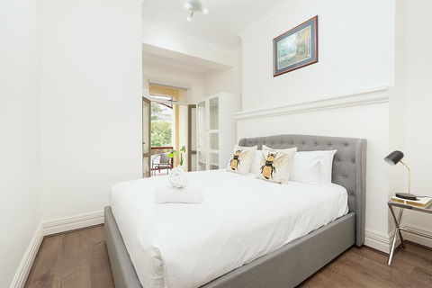 STUNNING SYDNEY HOME 10 - Foster Accommodation 2