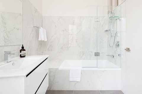STUNNING SYDNEY HOME 6 - Foster Accommodation 2