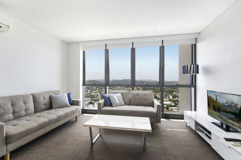Stunning Views On The 41st Floor - Foster Accommodation 0