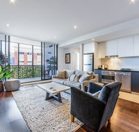 Stylish 2-bed 2 bath with free parking pool gym wifi - Foster Accommodation