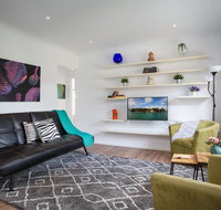 Sun-Drenched Apartment in a Peaceful Location - Foster Accommodation