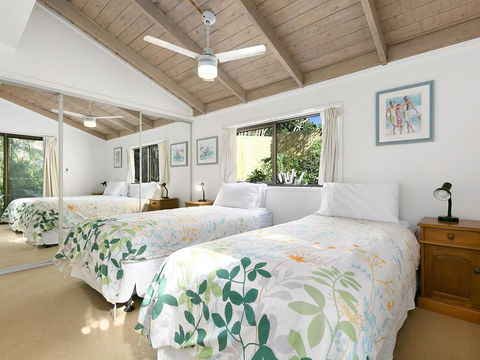 Sunshine Beach Serenity And Pet Friendly ! 9 Seaview Terrace, Sunshine Beach, QLD 4567 - Foster Accommodation 3