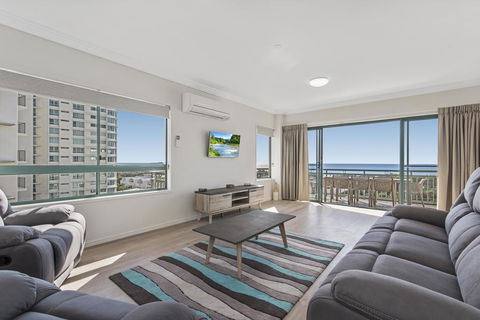 Sunshine Towers Holiday Apartments - Foster Accommodation 0