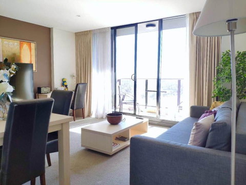 Super Luxurious Apartment On North Terrace - Foster Accommodation 0