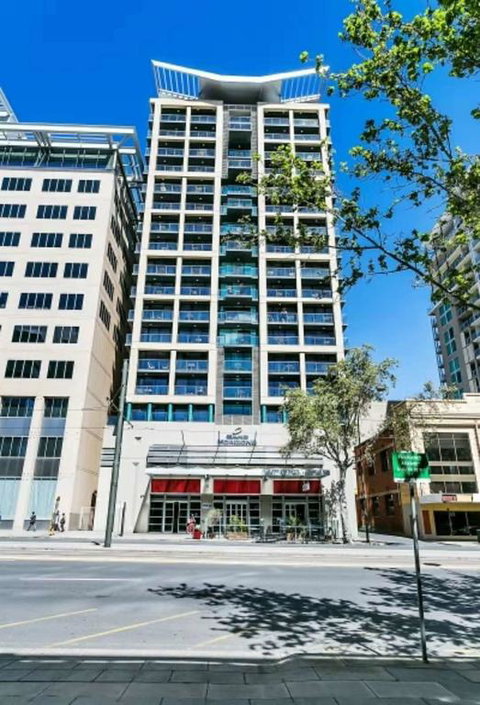 Super Luxurious Apartment On North Terrace - Foster Accommodation 3