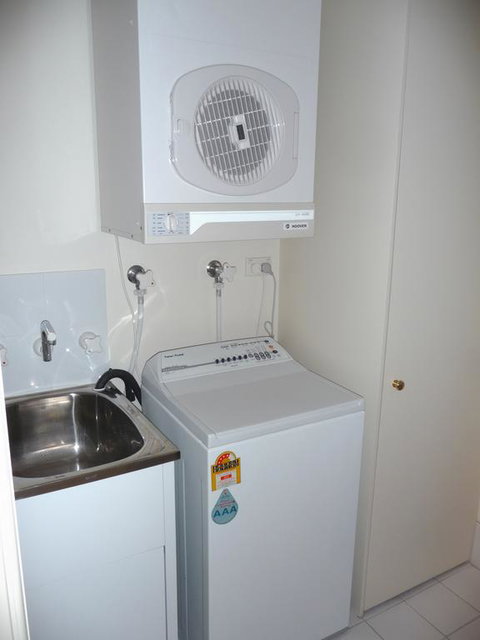 Superb Stay In Adelaides East End - Foster Accommodation 3
