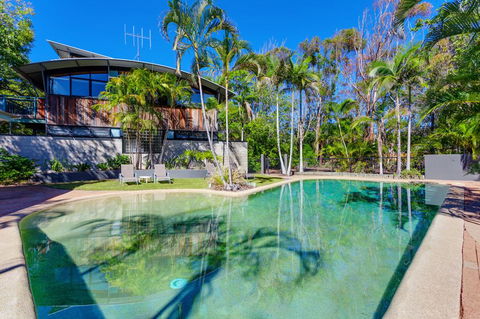 Surfside Beach House 17 - Rainbow Shores, Swimming Pool, 2 Minute Walk To Beach, Air Conditioning, Relax Here - Foster Accommodation 1