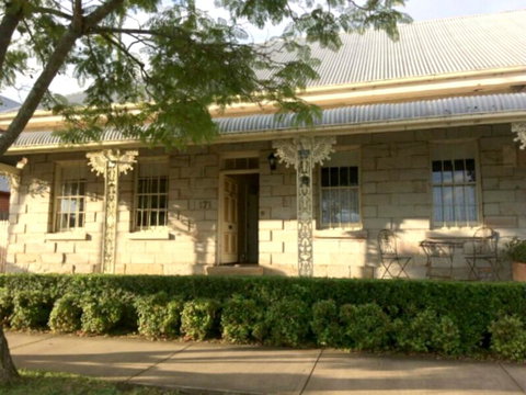 Surgeon's Cottage - Foster Accommodation 0