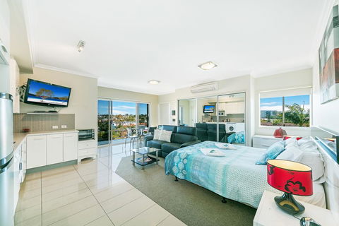 Suttons Beach Apartments - Foster Accommodation 1
