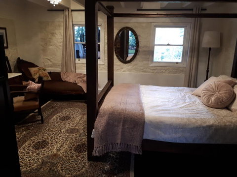 Tanilba House - Foster Accommodation 1