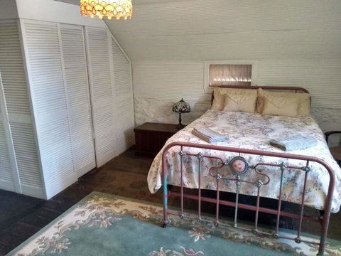 Tanilba House - Foster Accommodation 3