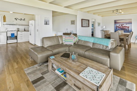 Tanjil - A Stroll From The Water In Paynesville - Foster Accommodation 3