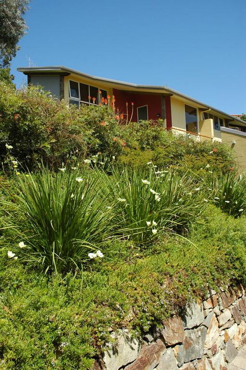 Tathra Beach House Holiday Apartments - Foster Accommodation 3