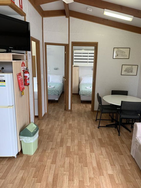 Tatura Cabin & Caravan Park - Foster Accommodation 1