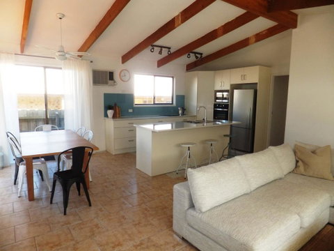 TERRIFIC ON TAMARA CRESCENT - Foster Accommodation 3