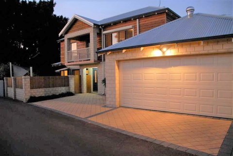 Terrific Townhouse - Foster Accommodation 1