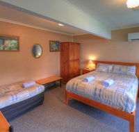 The 2C's Bed  Breakfast - Foster Accommodation