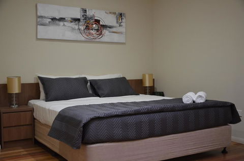 The Australian Hotel Motel - Foster Accommodation 2