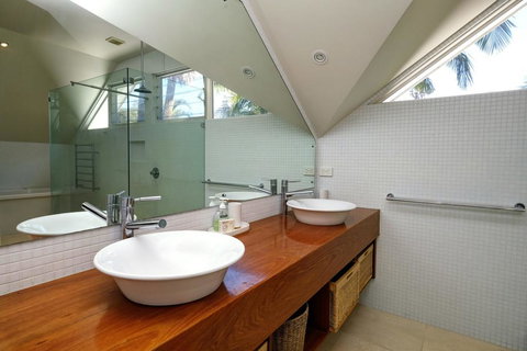 THE BEACH HOUSE - Foster Accommodation 0