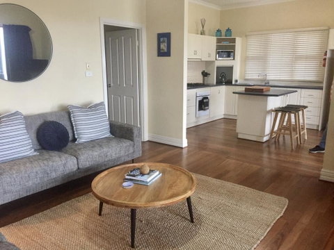 The Beach House & Villas - Foster Accommodation 3