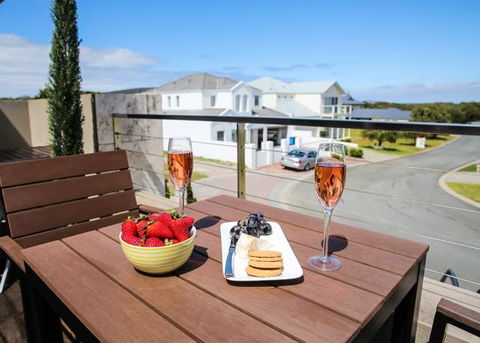 The Beach House At Bayside - Foster Accommodation 0
