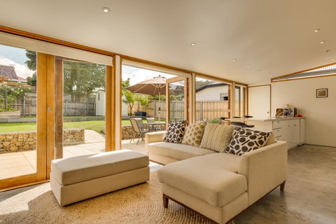 Brampton Cottage - Foster Accommodation 17