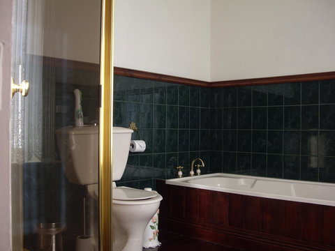 Lucinda B&B - Foster Accommodation 13