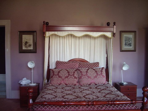 Lucinda B&B - Foster Accommodation 16