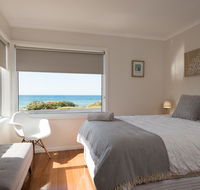 Penguin Beach House - Foster Accommodation