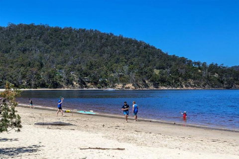 Three Beaches - Foster Accommodation 40