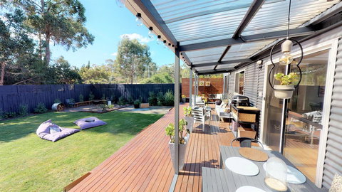 Three Beaches - Foster Accommodation 19