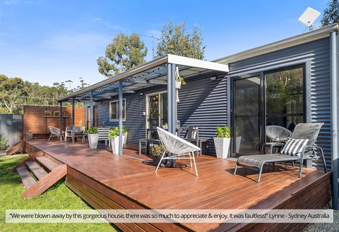 Three Beaches - Foster Accommodation 0