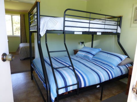 Quamby Pines Chalet - Foster Accommodation 29