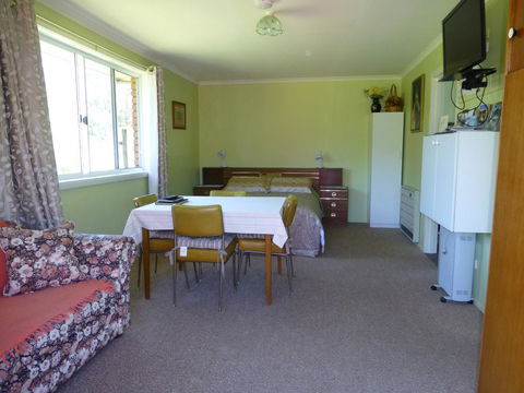 Quamby Pines Chalet - Foster Accommodation 27