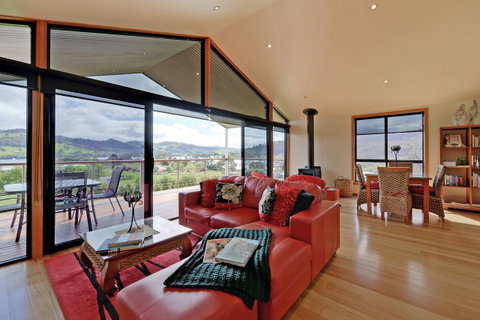 Moon River - Foster Accommodation 3