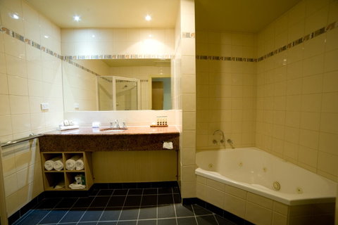 Strahan Village - Foster Accommodation 34