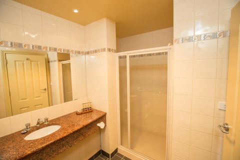 Strahan Village - Foster Accommodation 39