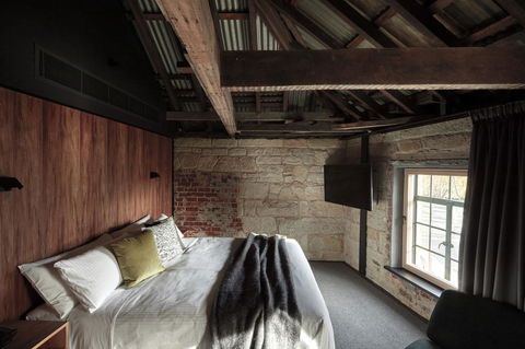 Moss Hotel - Foster Accommodation 10