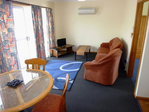 Mountain View Country Inn - Foster Accommodation 14