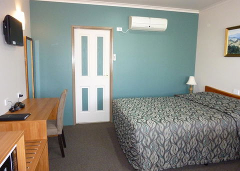 Mountain View Country Inn - Foster Accommodation 16