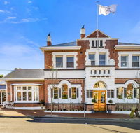 Cygnet Old Bank - Foster Accommodation