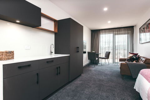 Maylands Lodge - Foster Accommodation 39