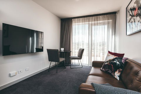 Maylands Lodge - Foster Accommodation 38
