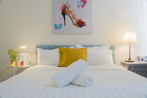 Amazing Sea Views Luxury Guest House - Foster Accommodation 2