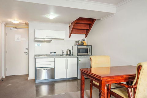 Apartment 104 - Foster Accommodation 7